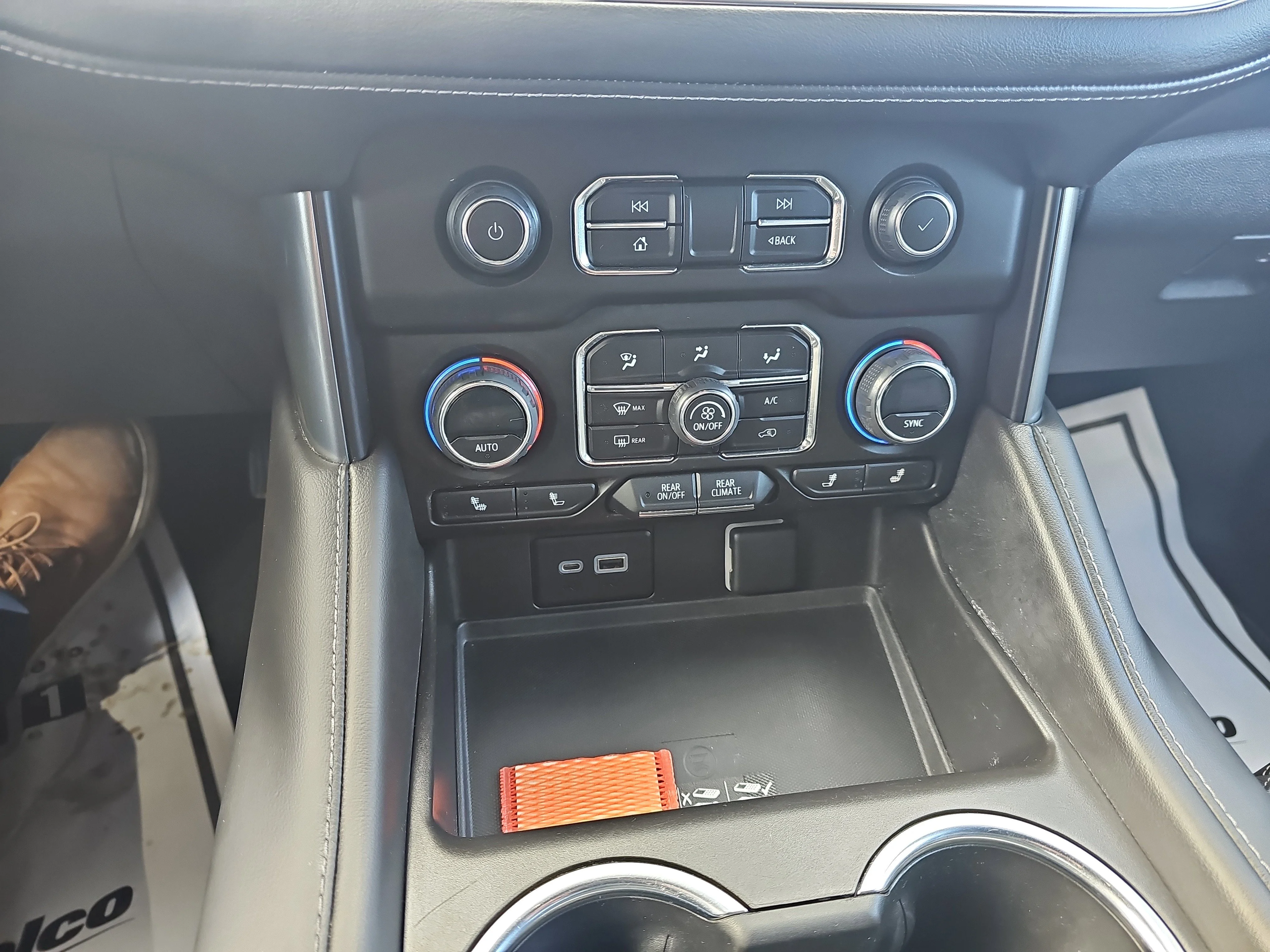 Used 2023 Iridescent Pearl Tricoat Chevrolet LT image 15