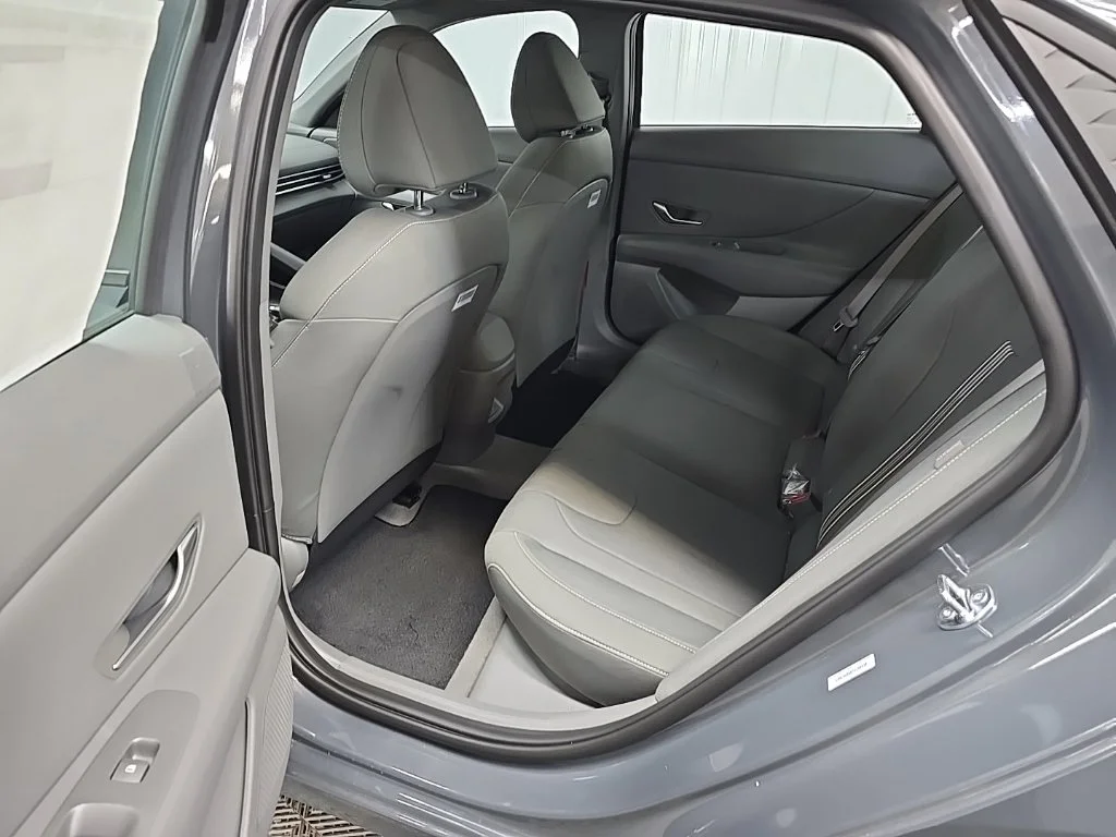 New 2026 Gray Hyundai SEL Sport image 30