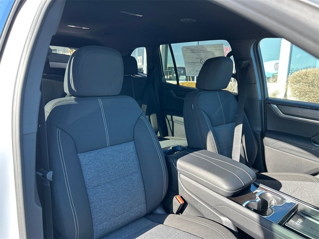 2026 GMC ACADIA - Image 36