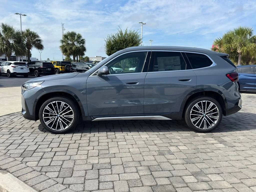 Used 2026 Storm Bay Metallic BMW xDrive28i image 12