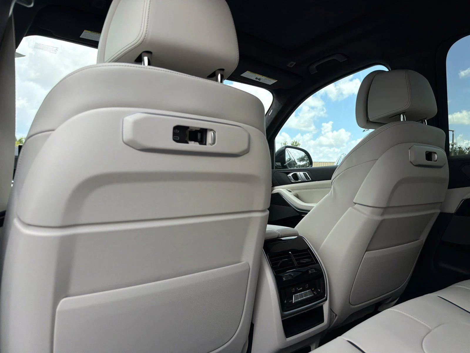 New 2026 Brooklyn Grey Metallic BMW xDrive40i image 21