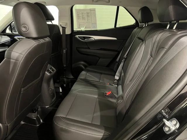 Used 2024 Black Buick Avenir image 21