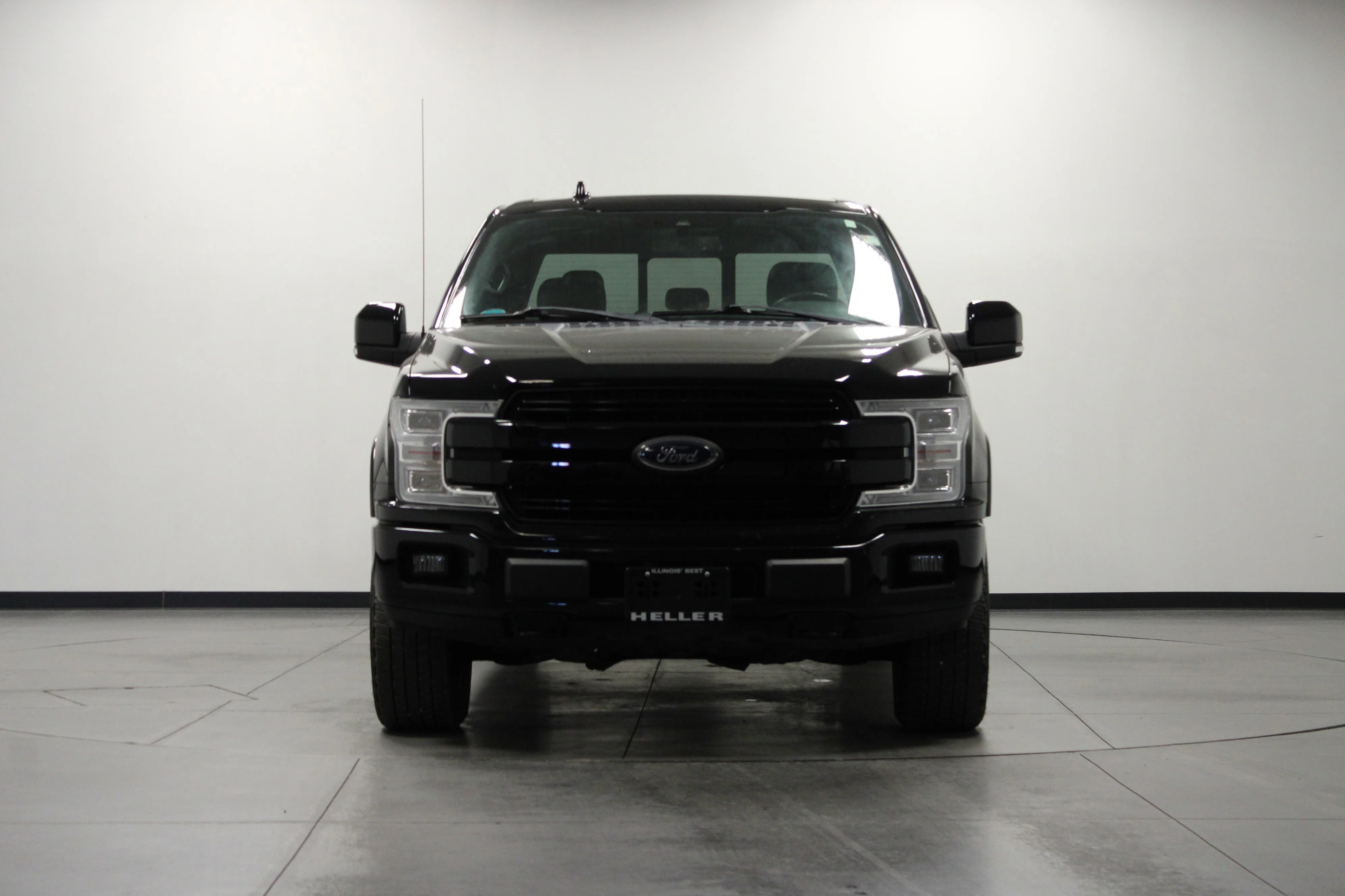 Used 2018 Shadow Black Ford LARIAT image 9