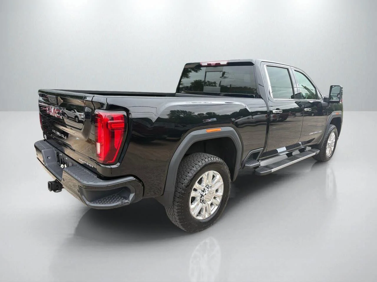 Used 2020 Onyx Black GMC Denali image 3