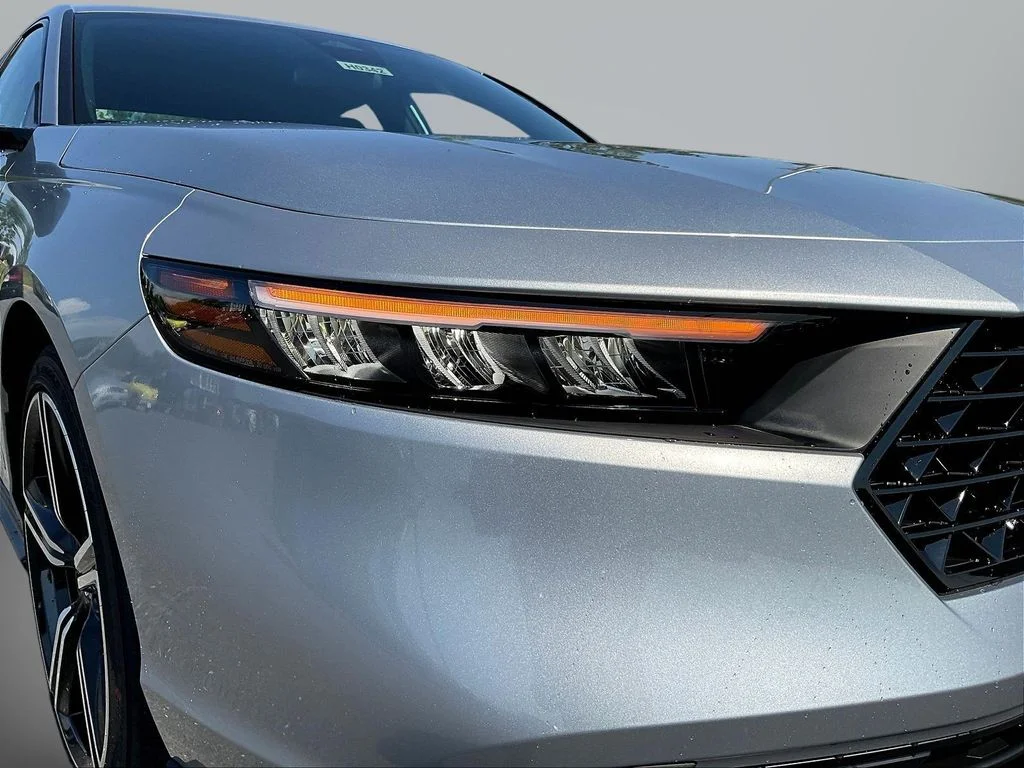 New 2026 Solar Silver Metallic Honda Sport Hybrid image 25