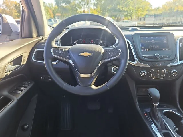 Used 2024 Summit White Chevrolet LT image 13