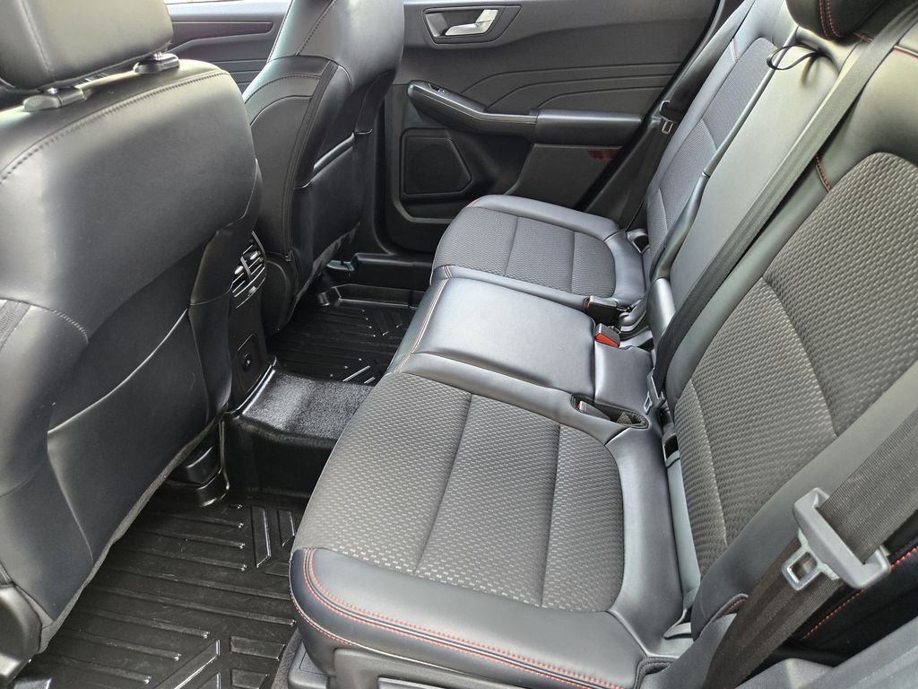 Used 2023 Gray Ford ST-Line image 23
