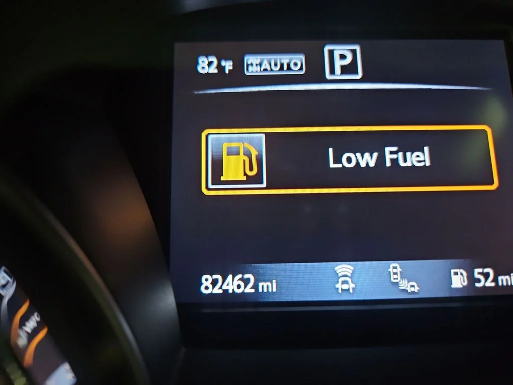 Used 2018 Green Nissan SL image 17