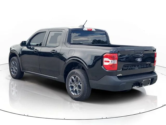 New 2026 Shadow Black Ford XLT image 6