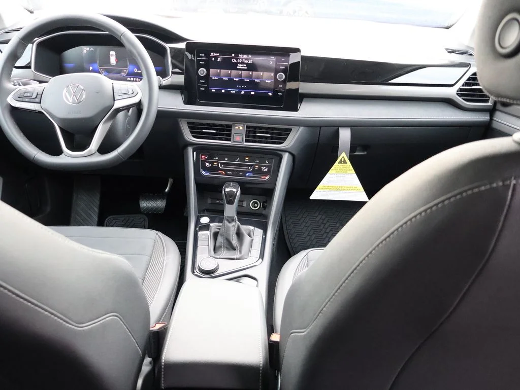New 2026 White Volkswagen 1.5T SE Black image 17
