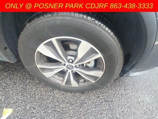 Used 2023 Gray Nissan S image 13