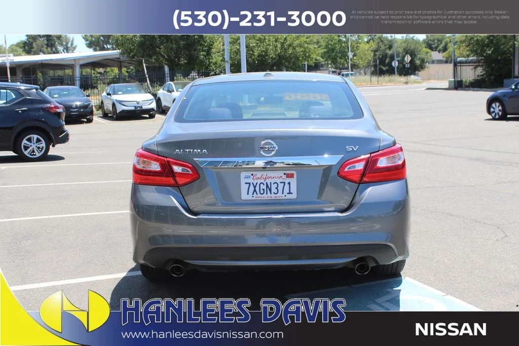 Used 2016 Gray Nissan 2.5 SV image 8