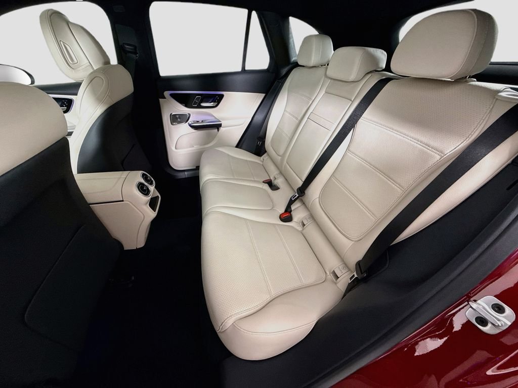 New 2026 MANUFAKTUR Patagonia Red Metallic Mercedes-Benz GLC 300 image 26