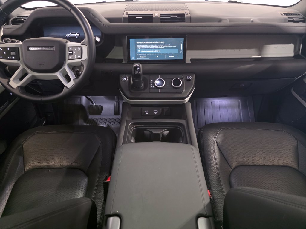 Used 2024 Santorini Black Metallic Land Rover X-Dynamic SE image 14
