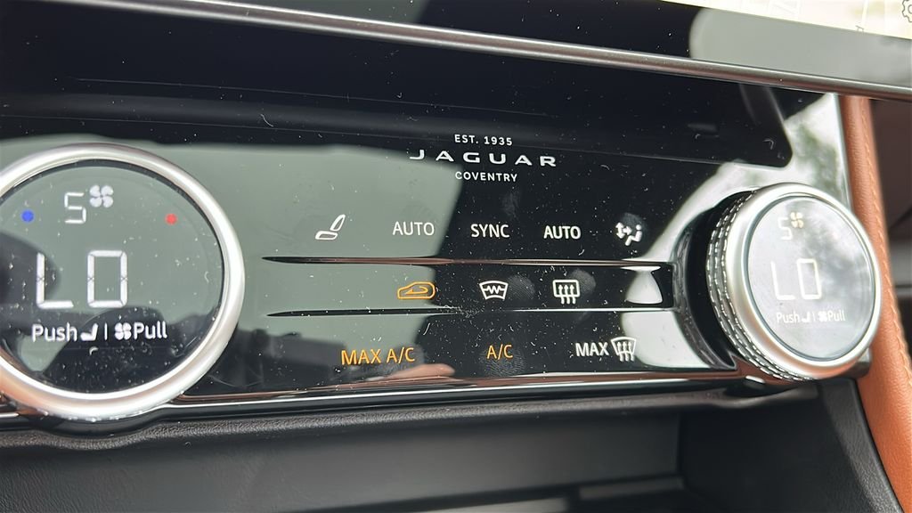 2026 Jaguar F-Pace R-Dynamic S - Photo 28