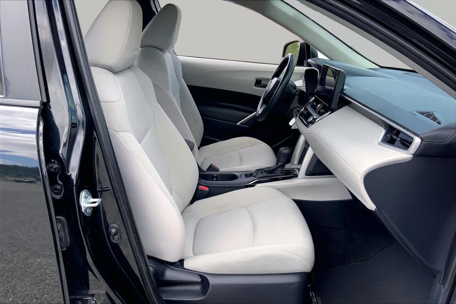 Used 2024 Jet Black Toyota L image 9
