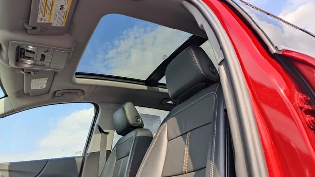 Used 2023 Red Chevrolet Premier image 13