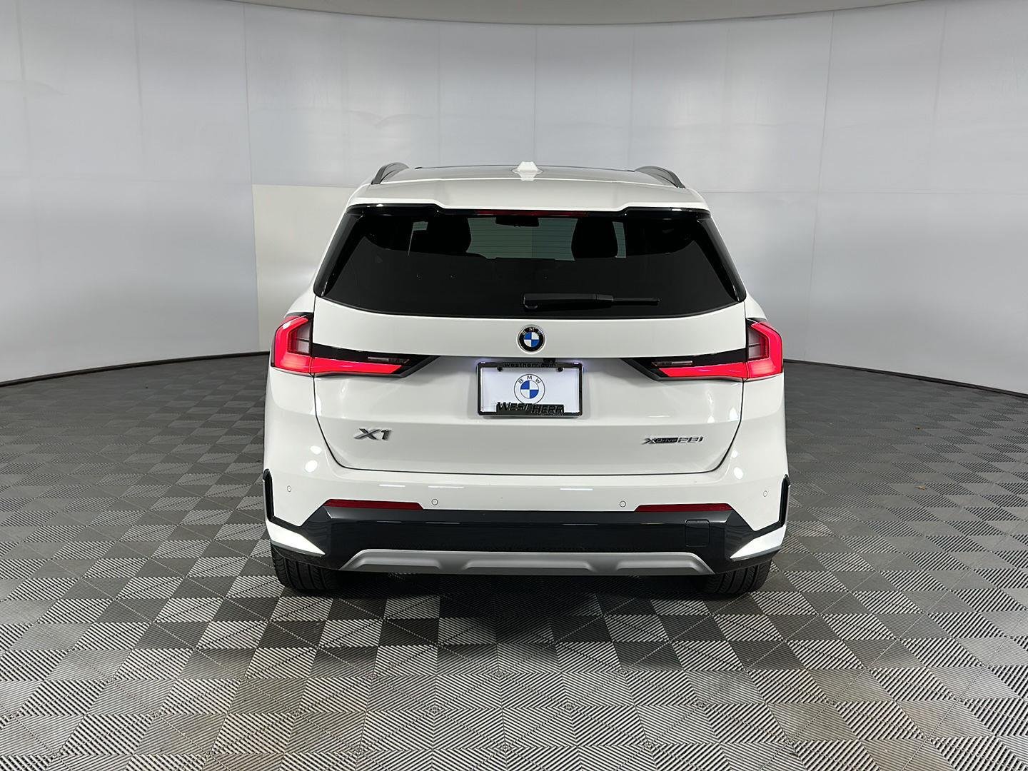 Certified Used 2024 Alpine White BMW xDrive28i image 31