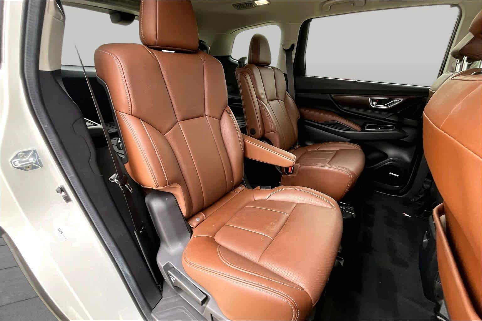 Used 2025 Crystal White Pearl Subaru Touring image 18