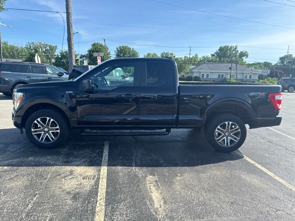 Used 2021 Black Ford XL image 6