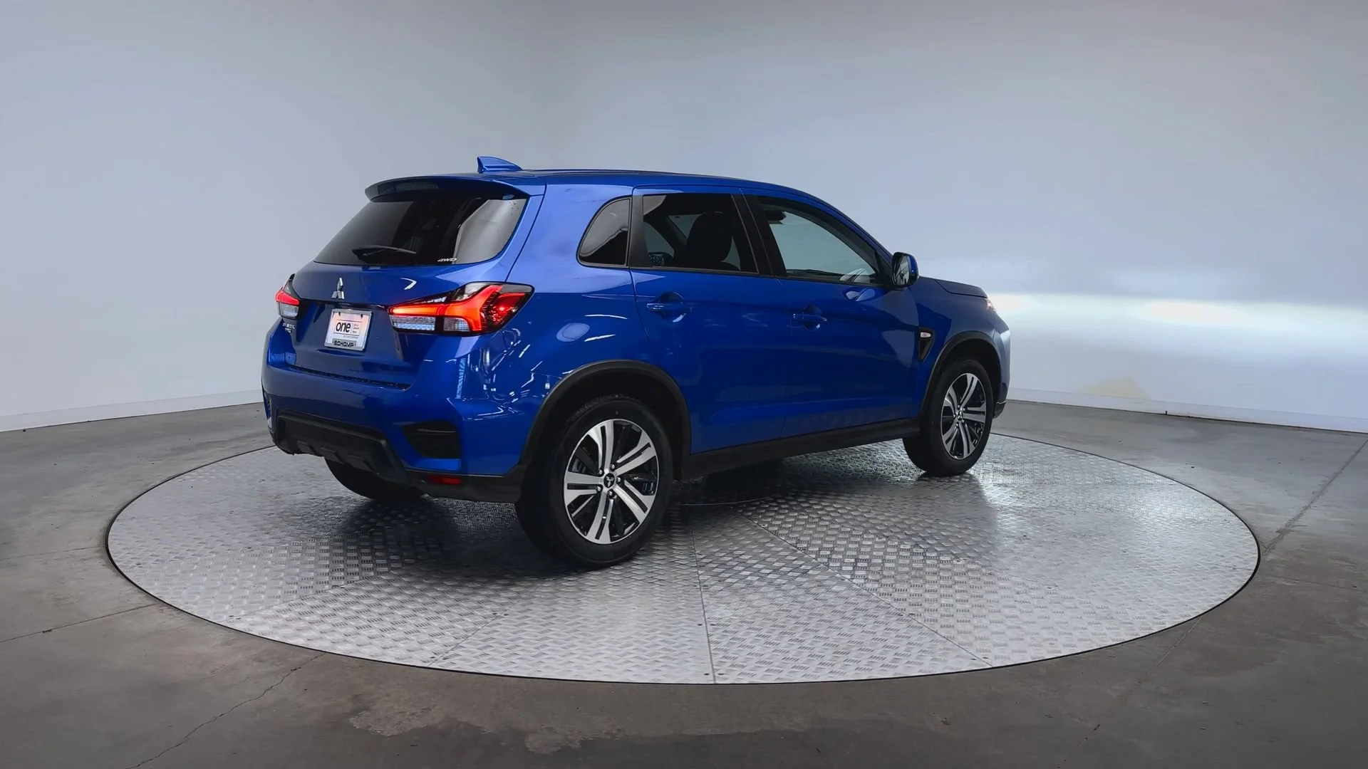 New 2026 Octane Blue Metallic Mitsubishi ES image 8