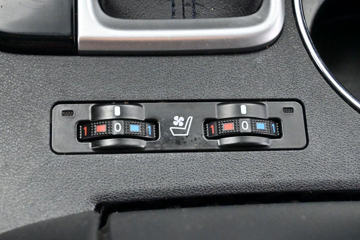 Used 2019 Predawn Gray Mica Toyota Limited image 28
