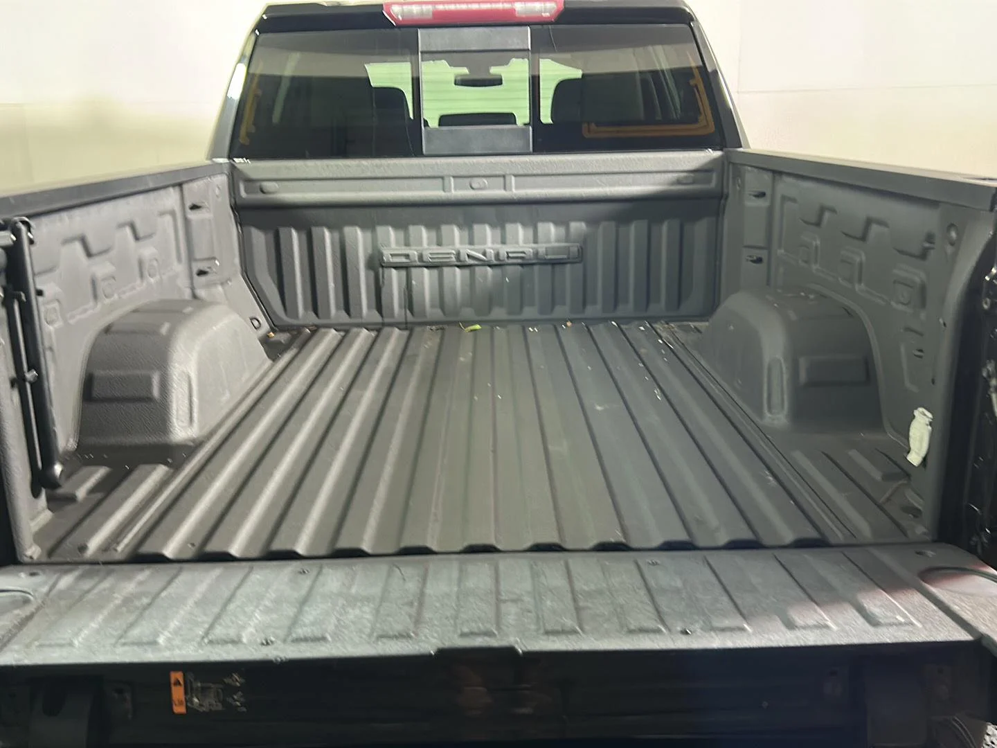 Used 2022 Onyx Black GMC Denali image 9