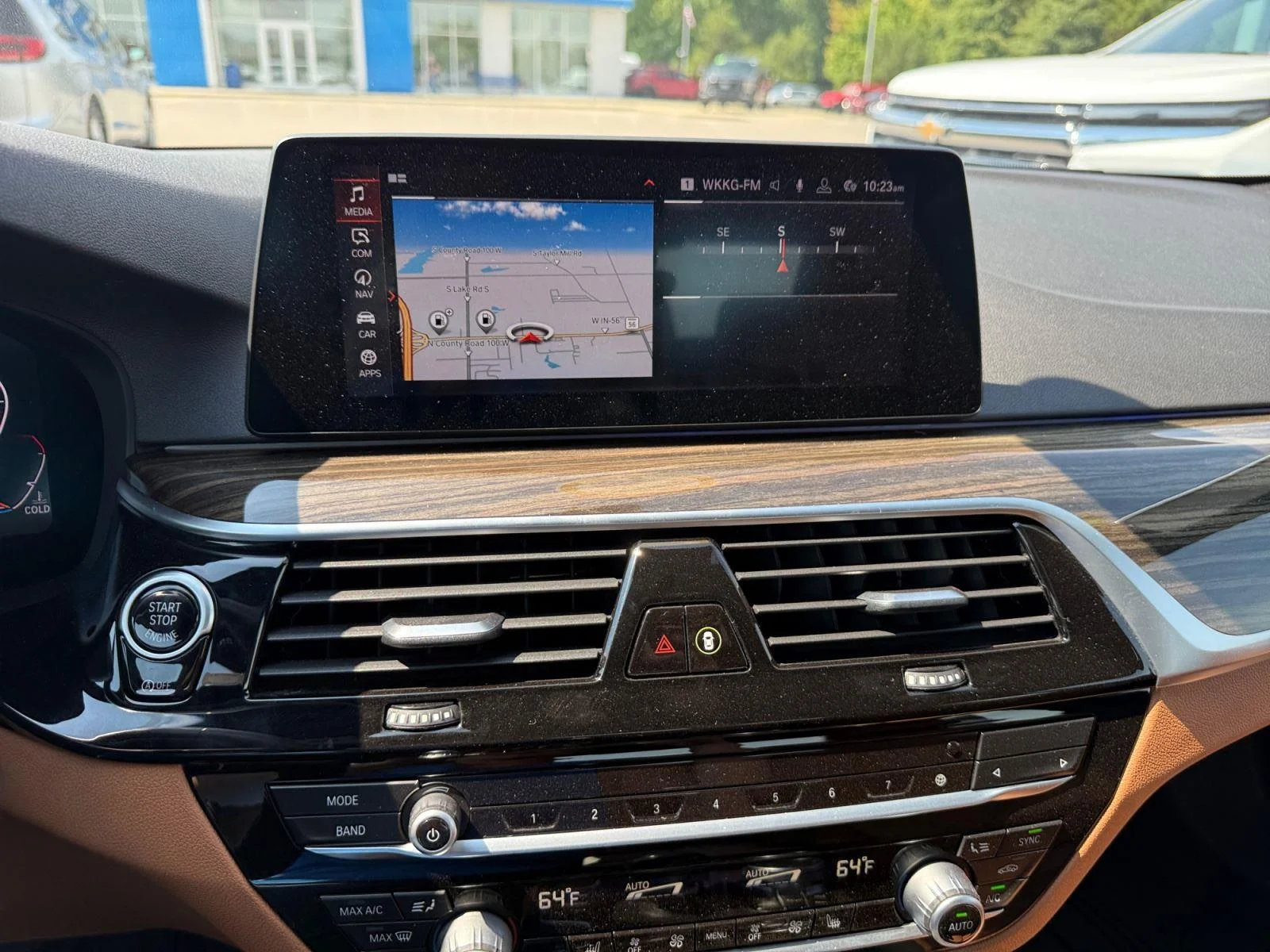 Used 2020 Mineral White Metallic BMW 530i xDrive image 19