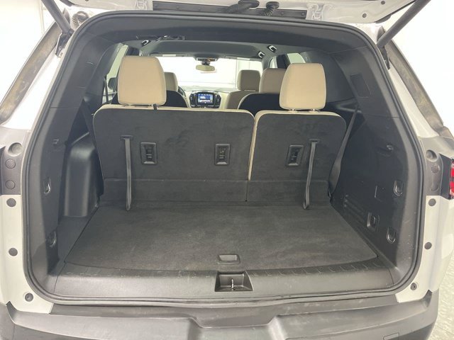 Used 2023 Summit White Chevrolet LT Cloth image 30