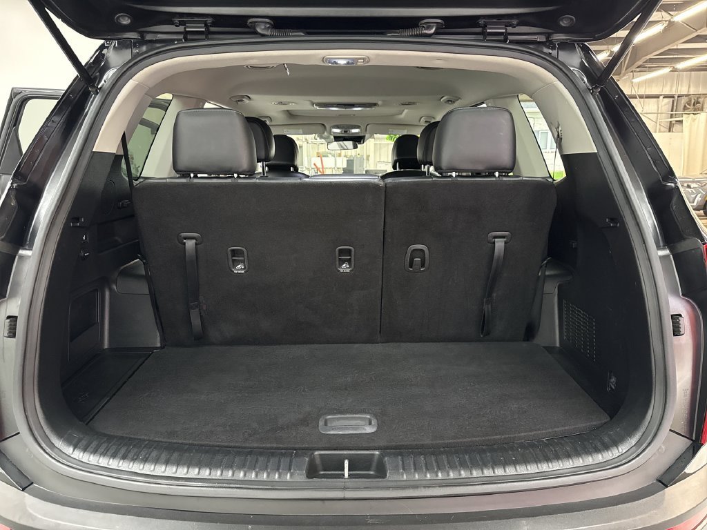 Used 2022 Ebony Black Kia S image 35