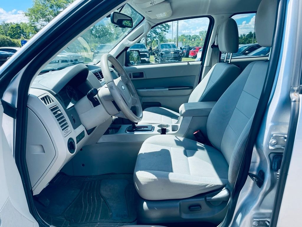 Used 2011 Silver Ford XLT image 11