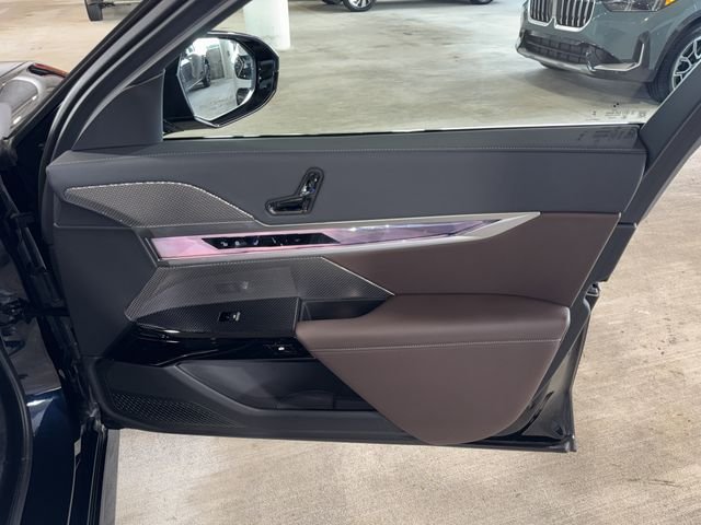 Used 2025 Carbon Black Metallic BMW 740i image 9