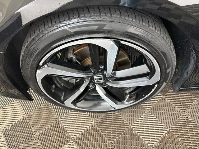 Used 2019  Honda Sport image 28