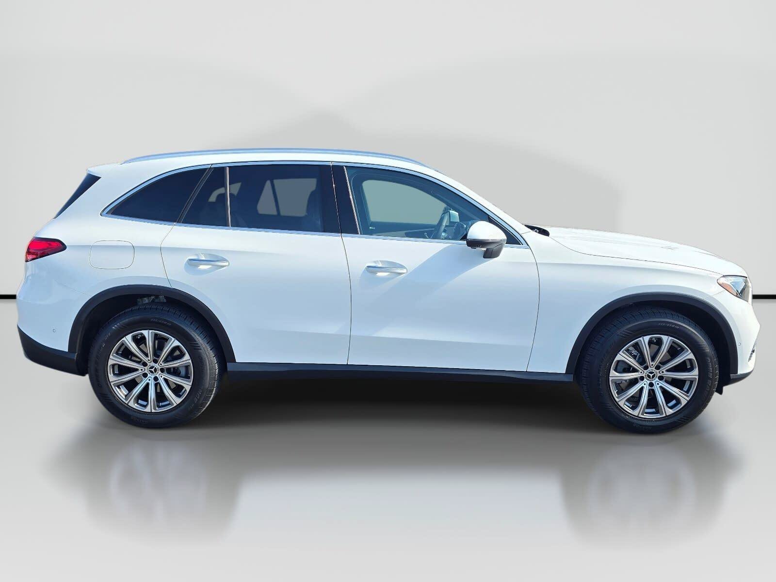 Used 2025 Polar White Mercedes-Benz GLC 300 image 6