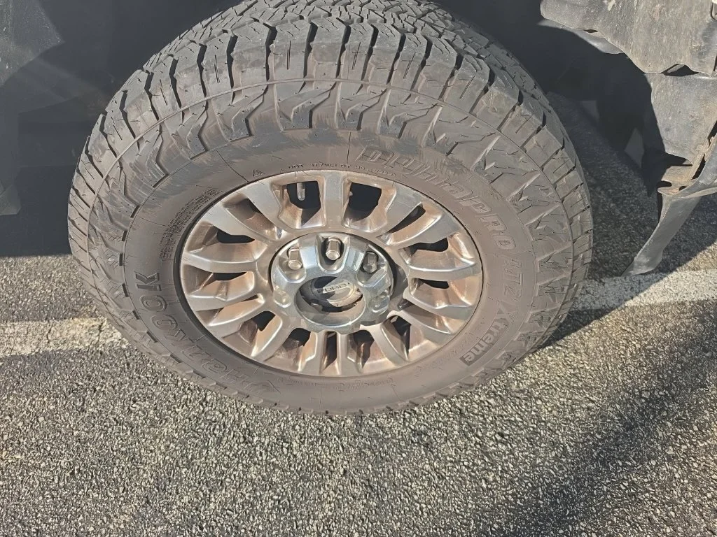 Used 2021 White Ford XLT image 3