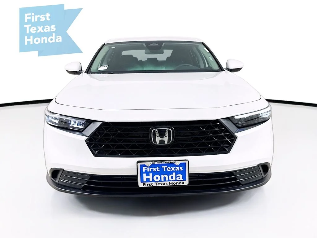 New 2026 Platinum White Pearl Honda LX image 3