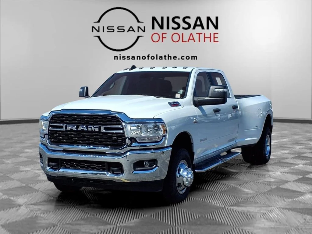 2024 RAM 3500 Big Horn 4X4 Crew Cab LWB's photo