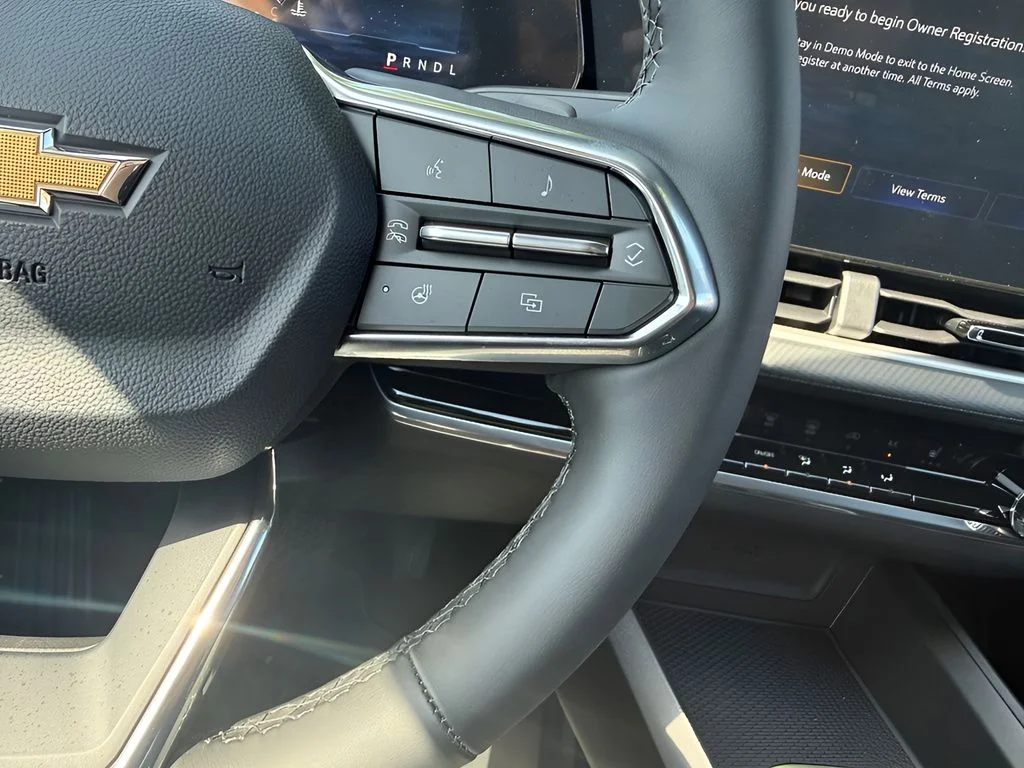 New 2027 White Chevrolet LT image 15
