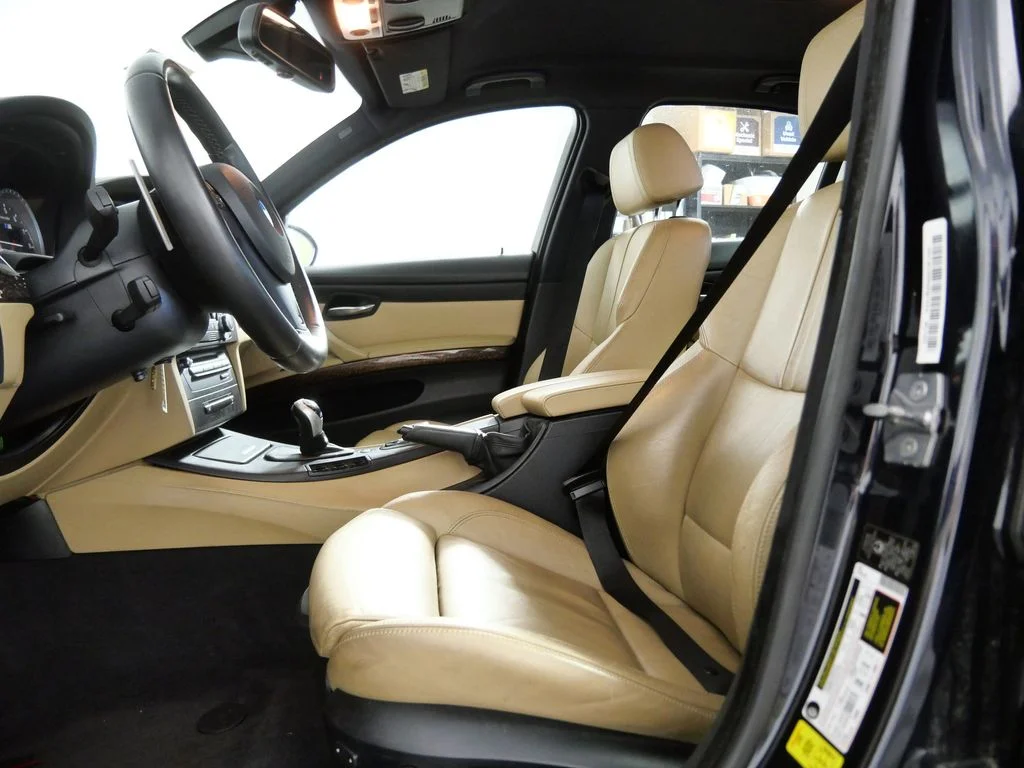 Used 2009 Black BMW Base image 16