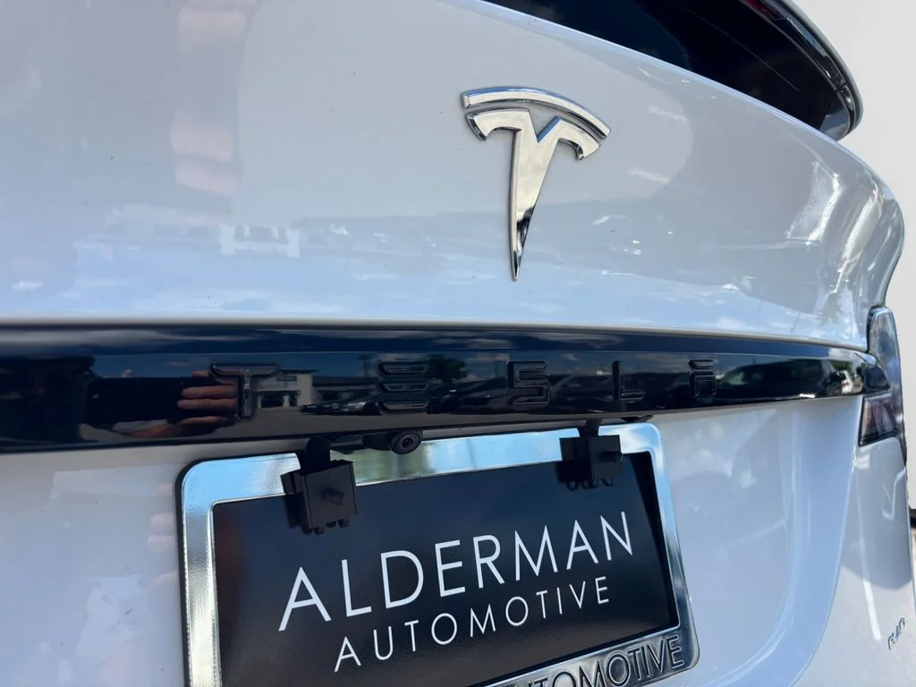 Used 2022 White Tesla Plaid image 59