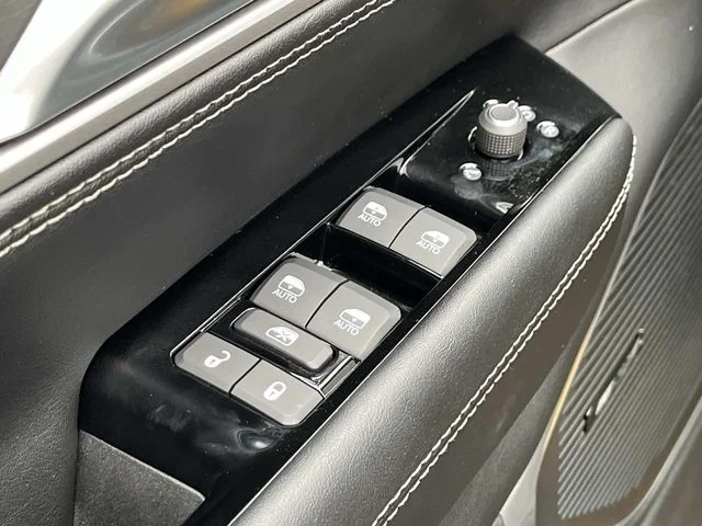 New 2026 High Gloss Black Exterior Paint Jeep  image 24