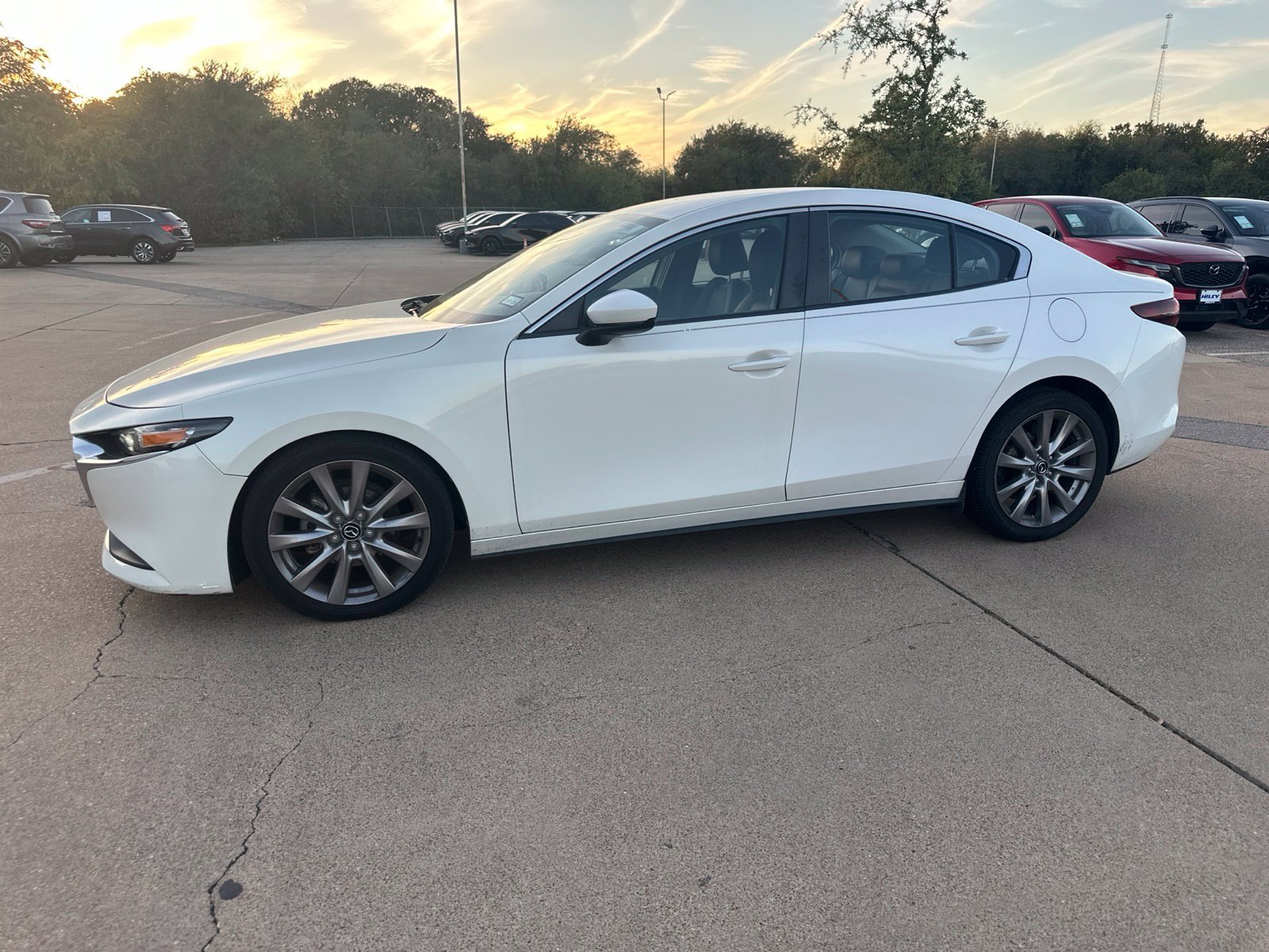 Certified Used 2020 Snowflake White Pearl Mazda Select image 4