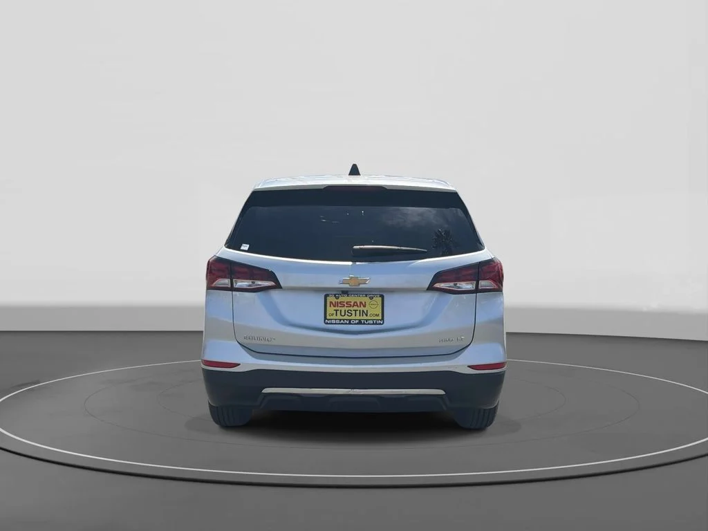 Used 2022 Silver Ice Metallic Chevrolet LT image 5