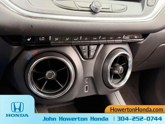 Used 2025 White Chevrolet LT image 22