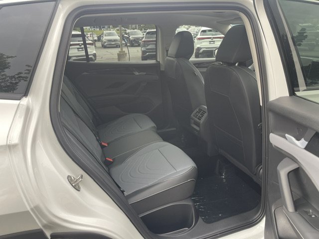 New 2026 Pure White Volkswagen 2.0T SE image 8