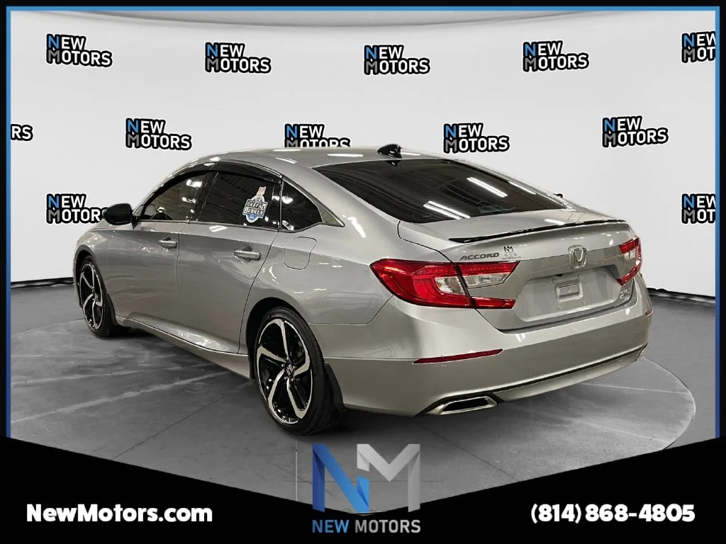 Used 2022 Silver Honda Sport Special Edition image 3