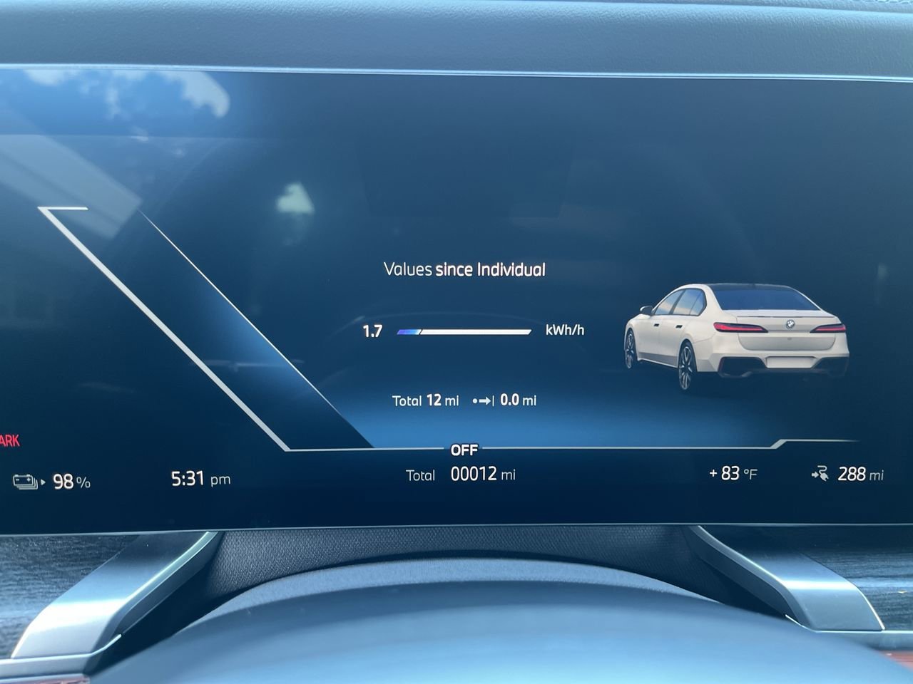 2025 BMW i7 50 - Photo 23