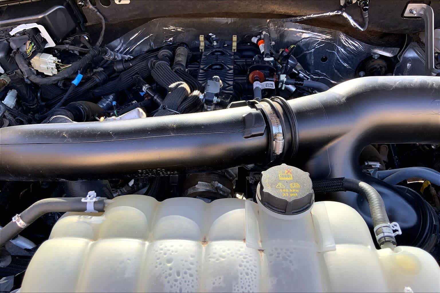 Used 2011 White Diamond Tricoat Chevrolet LTZ image 32