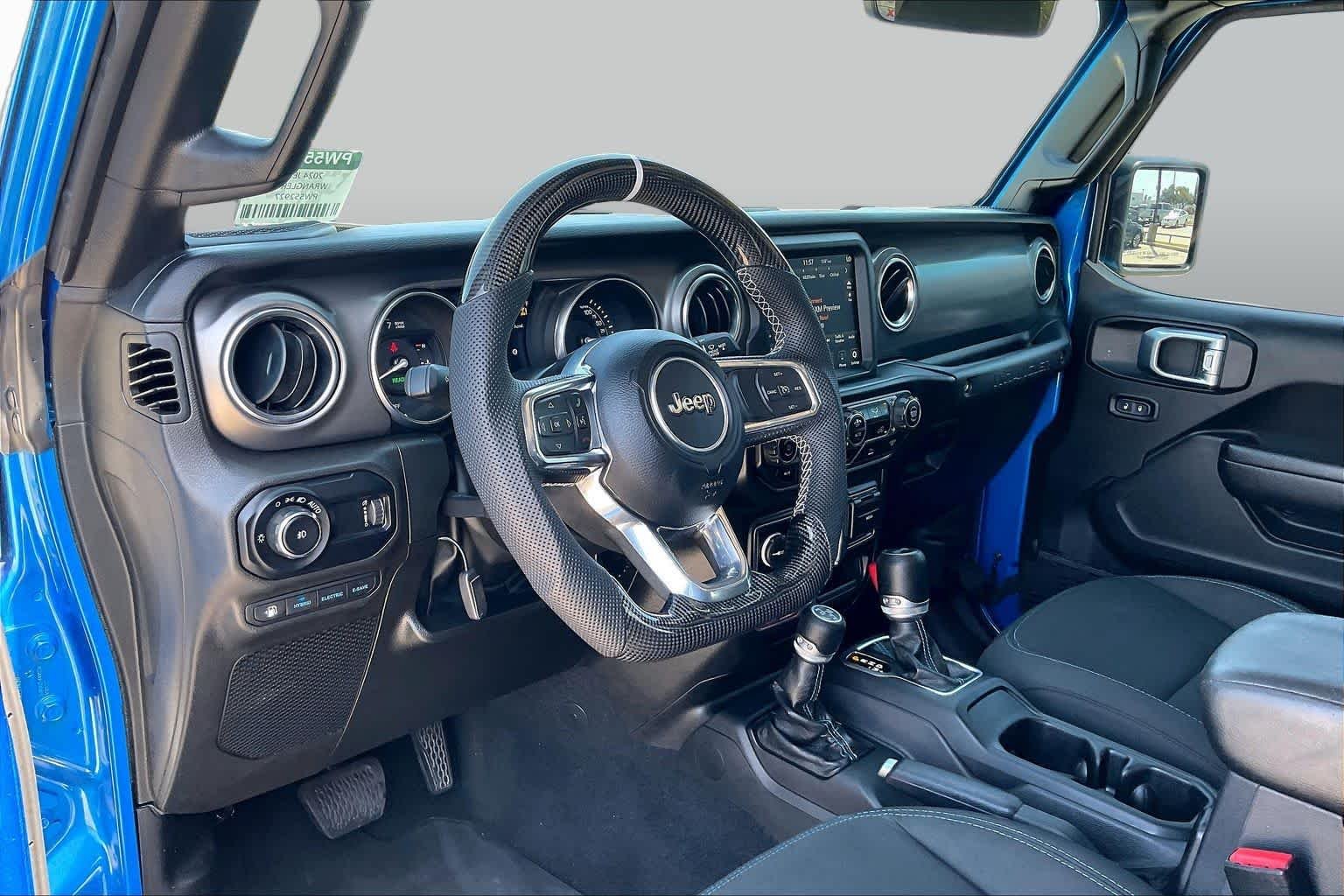 Used 2023 Hydro Blue Pearlcoat Jeep Rubicon image 17