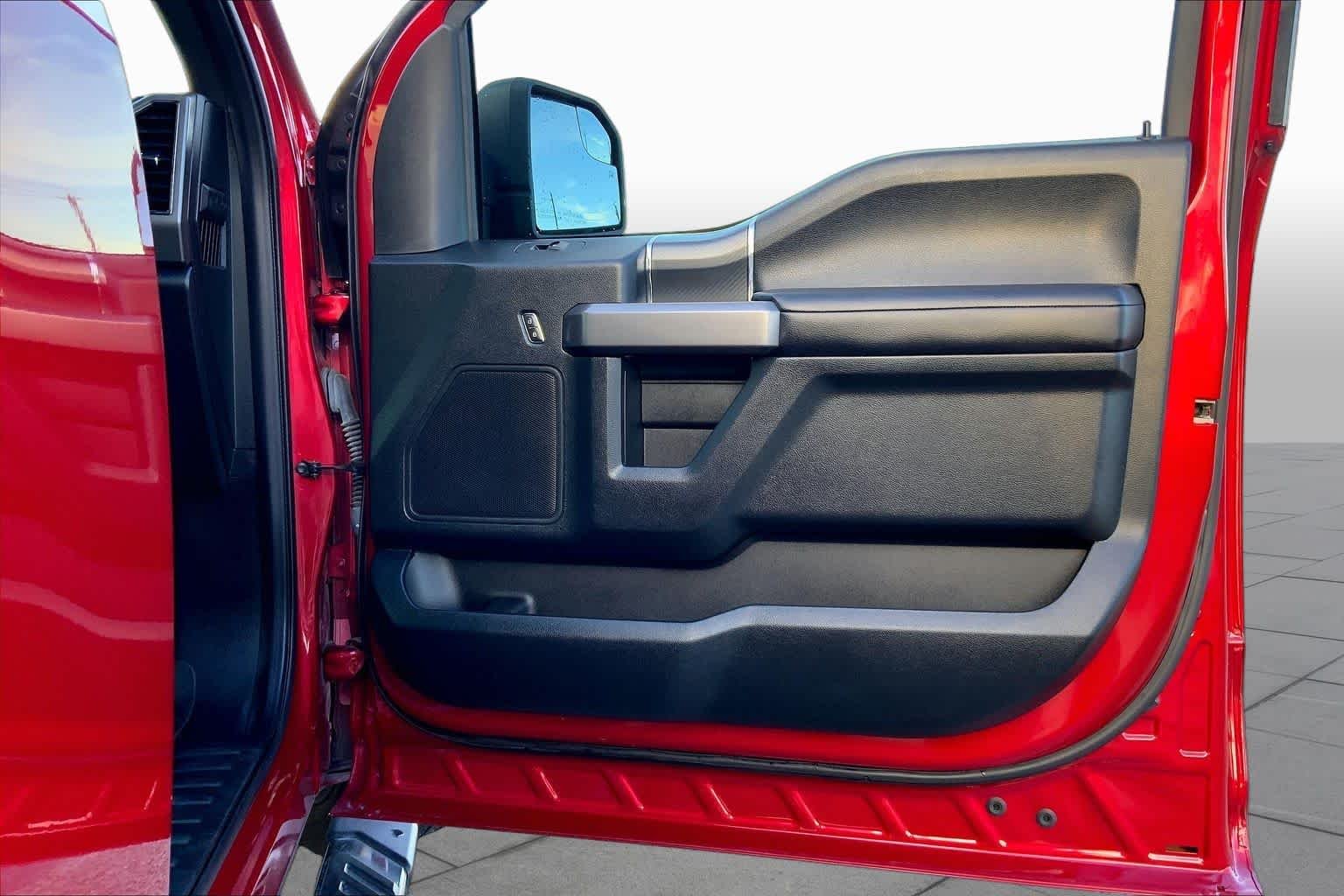Used 2020 Rapid Red Metallic Tinted Clearcoat Ford XLT image 23